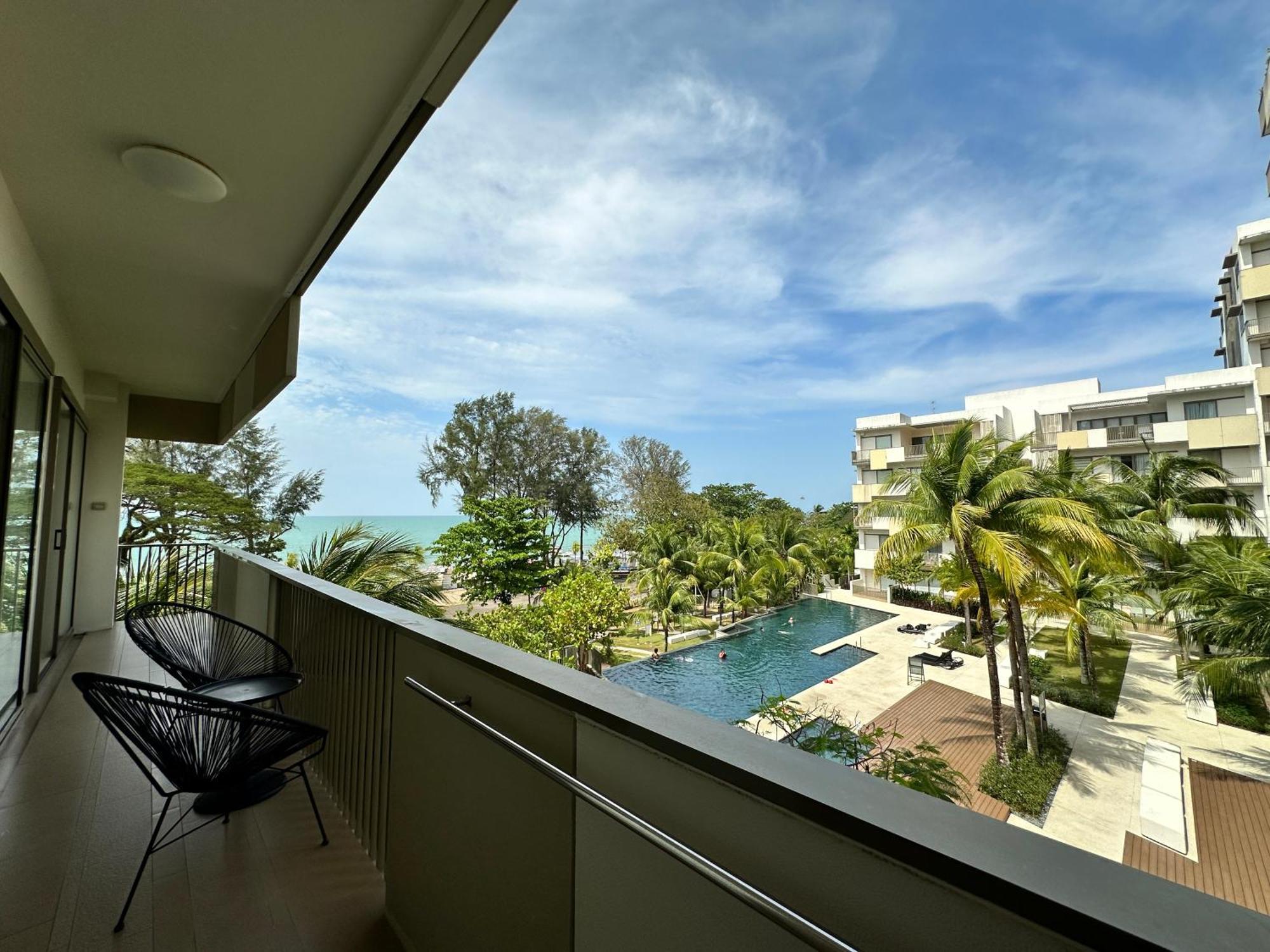 By The Sea- Pool And Sea View Lejlighed Batu Ferringhi Eksteriør billede
